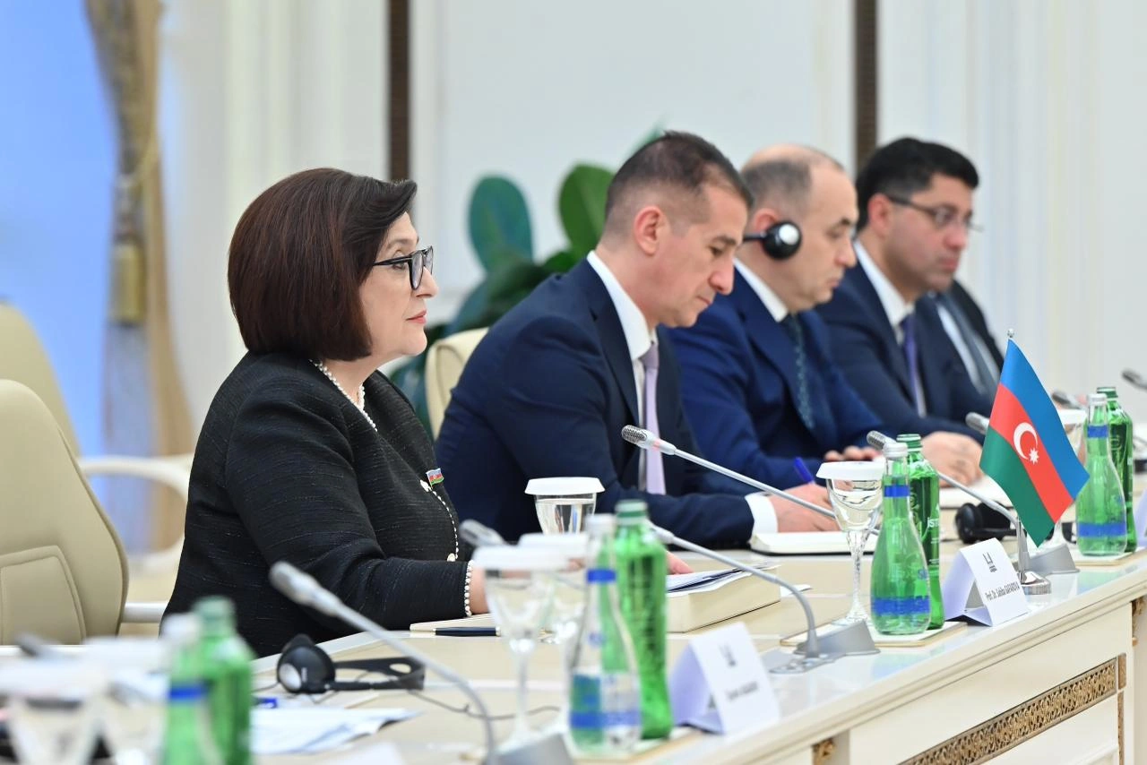 Azerbaijan, Iran discuss interparliamentary cooperation (PHOTO)