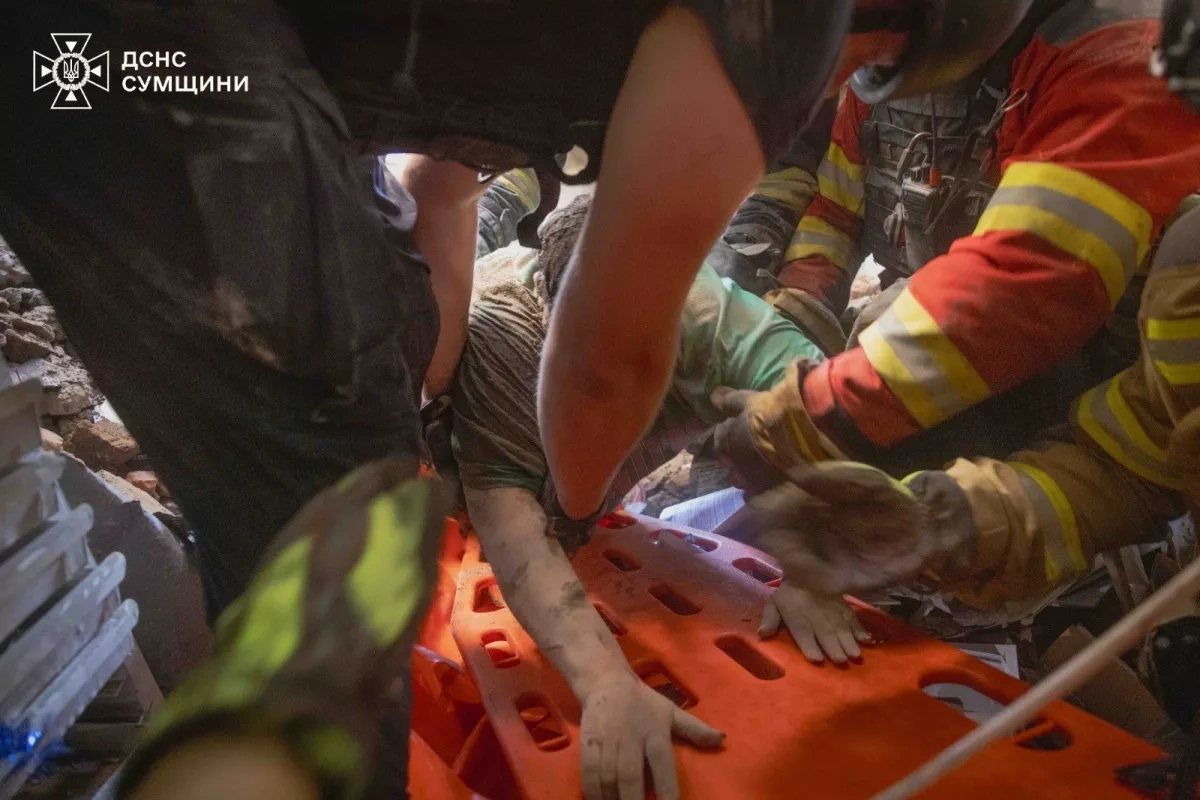 Russian airstrike batters Ukraine's Sumy, leaving 11 hurt PHOTO