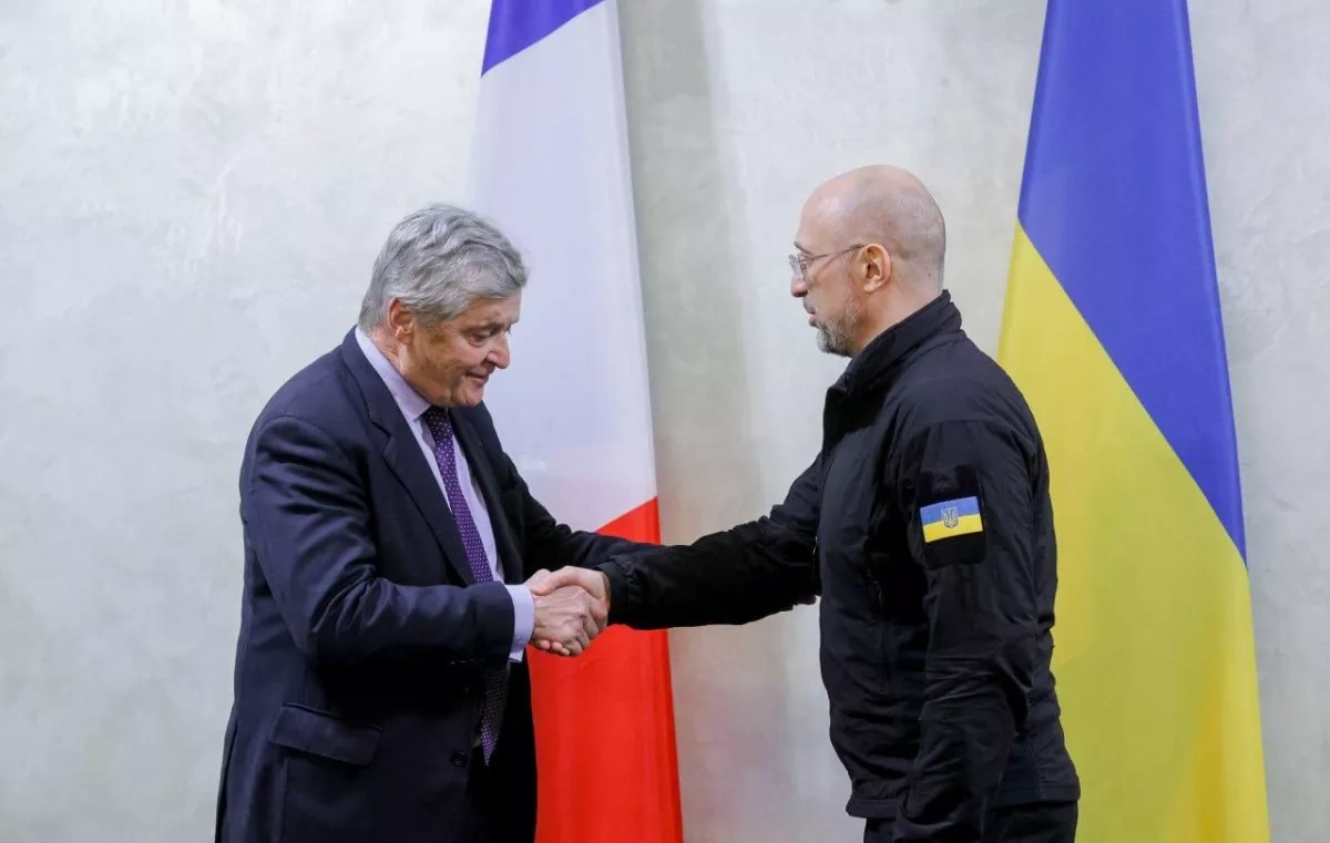 France pledges critical aid to help Ukraine rebuild energy system