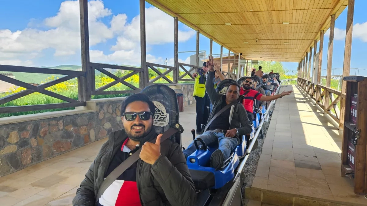 Azerbaijan hosts Pakistani travel firms in tourism promotion visit PHOTO