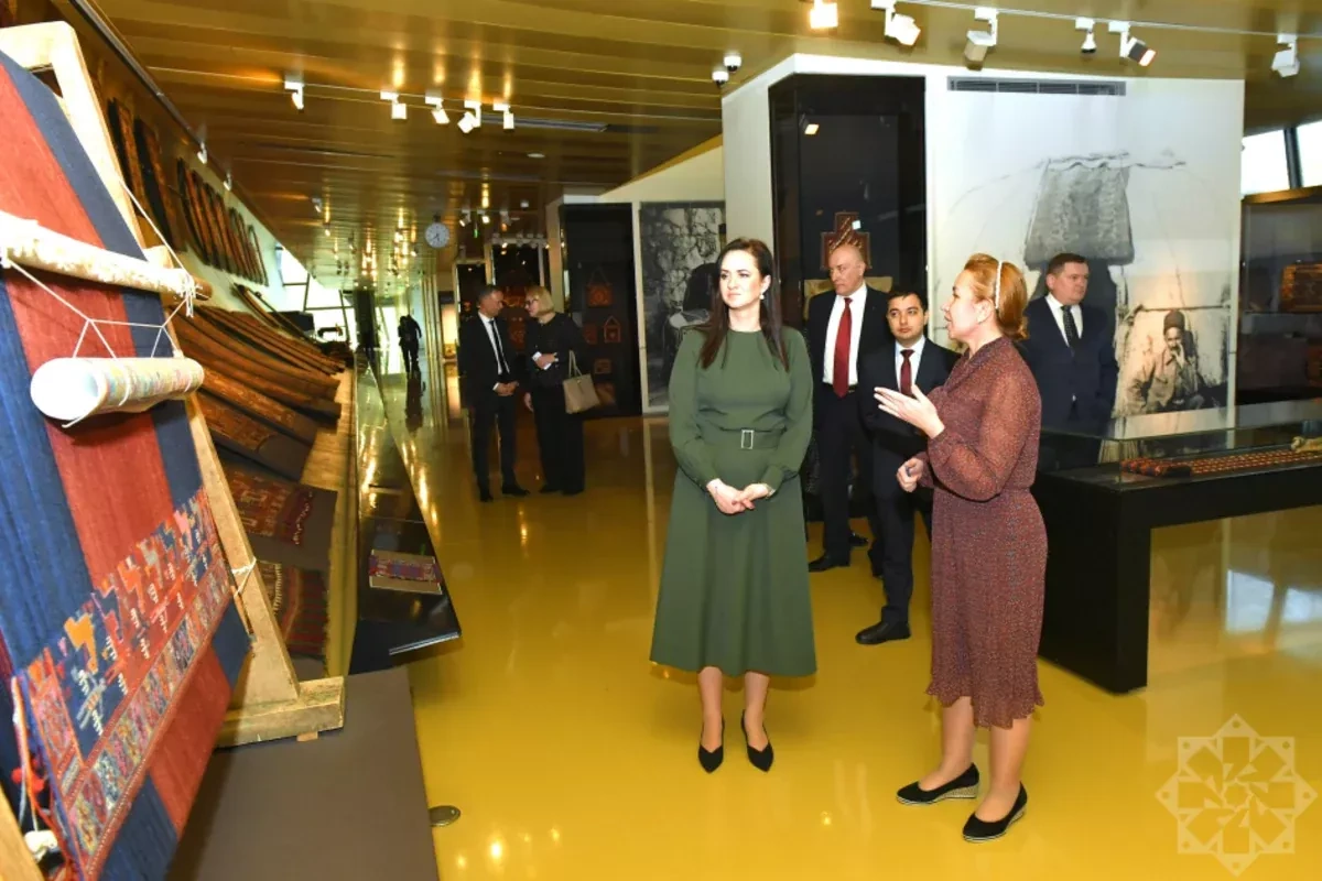 Lithuania’s PM tours Azerbaijan National Carpet Museum PHOTO