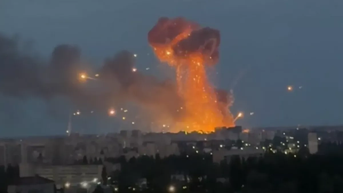 Drone strike destroys major ice cream manufacturer’s warehouse in Ukraine VIDEO