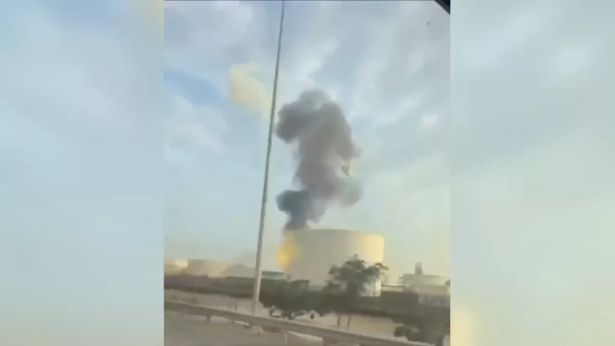 Smoke seen at Bahrain’s Bapco refinery following drone attack VIDEO