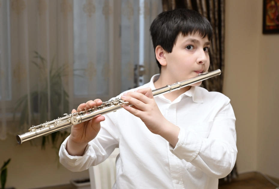 Alena Aliyeva takes part in charity master class for children at Maksud Ibragimbekov Creativity Center (PHOTO)