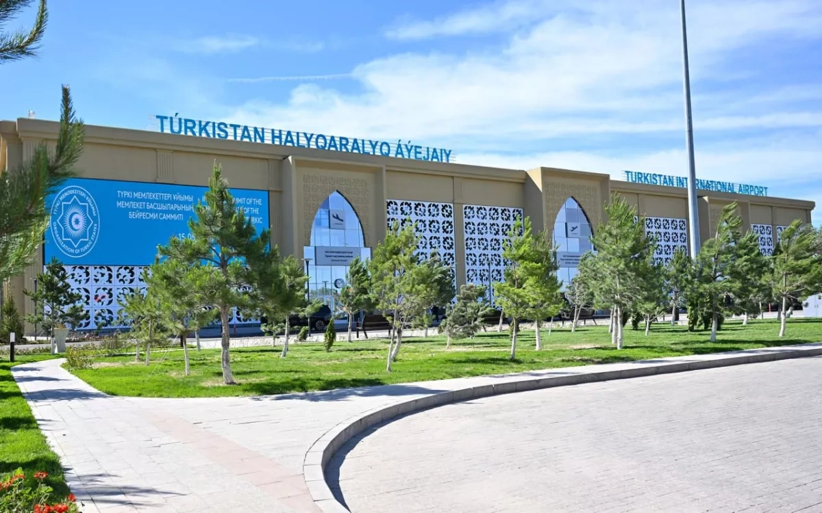 Kazakh president arrives in Turkestan for Organisation of Turkic States meeting PHOTO