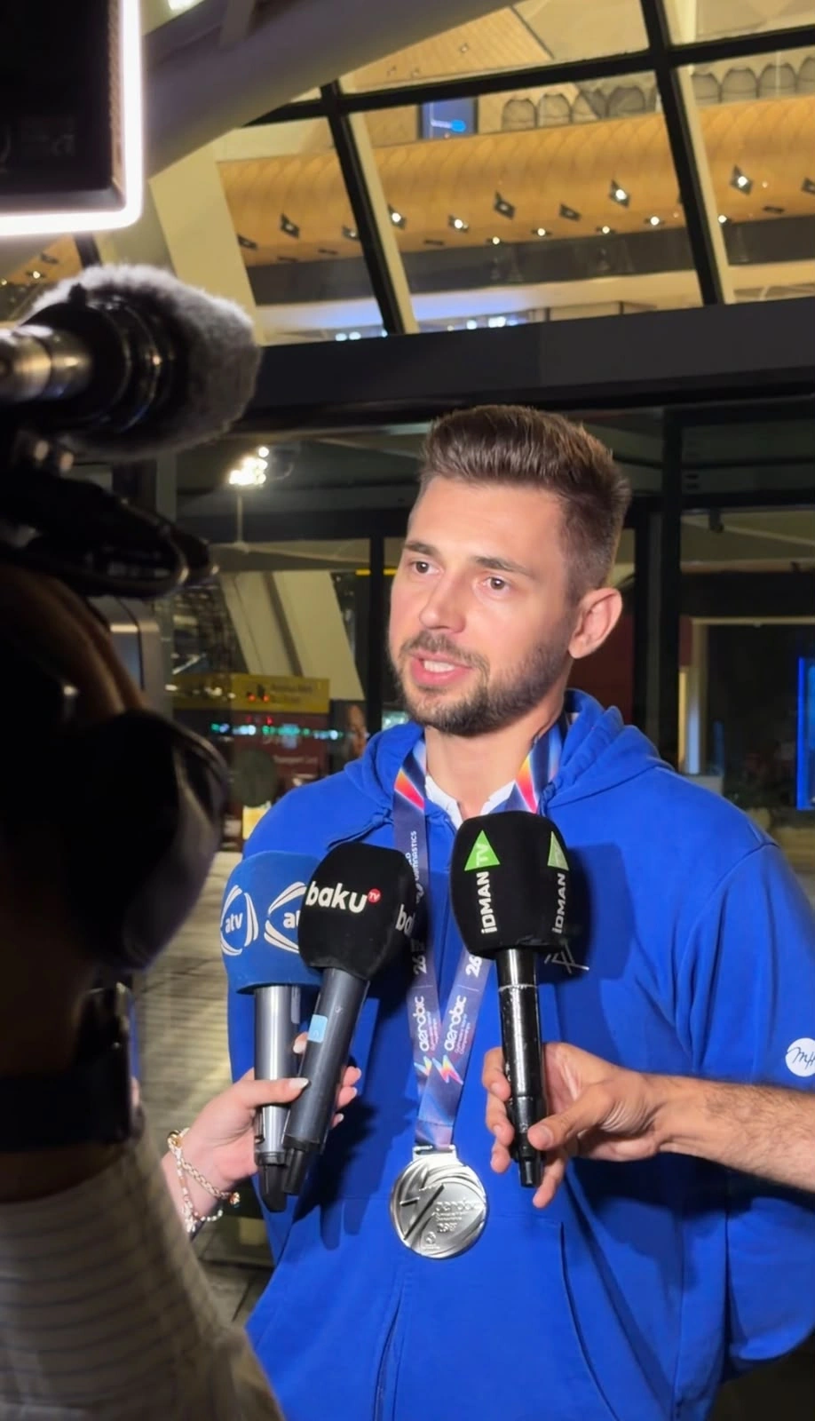 Azerbaijani gymnasts who achieved successful result in Spain return home (PHOTO)