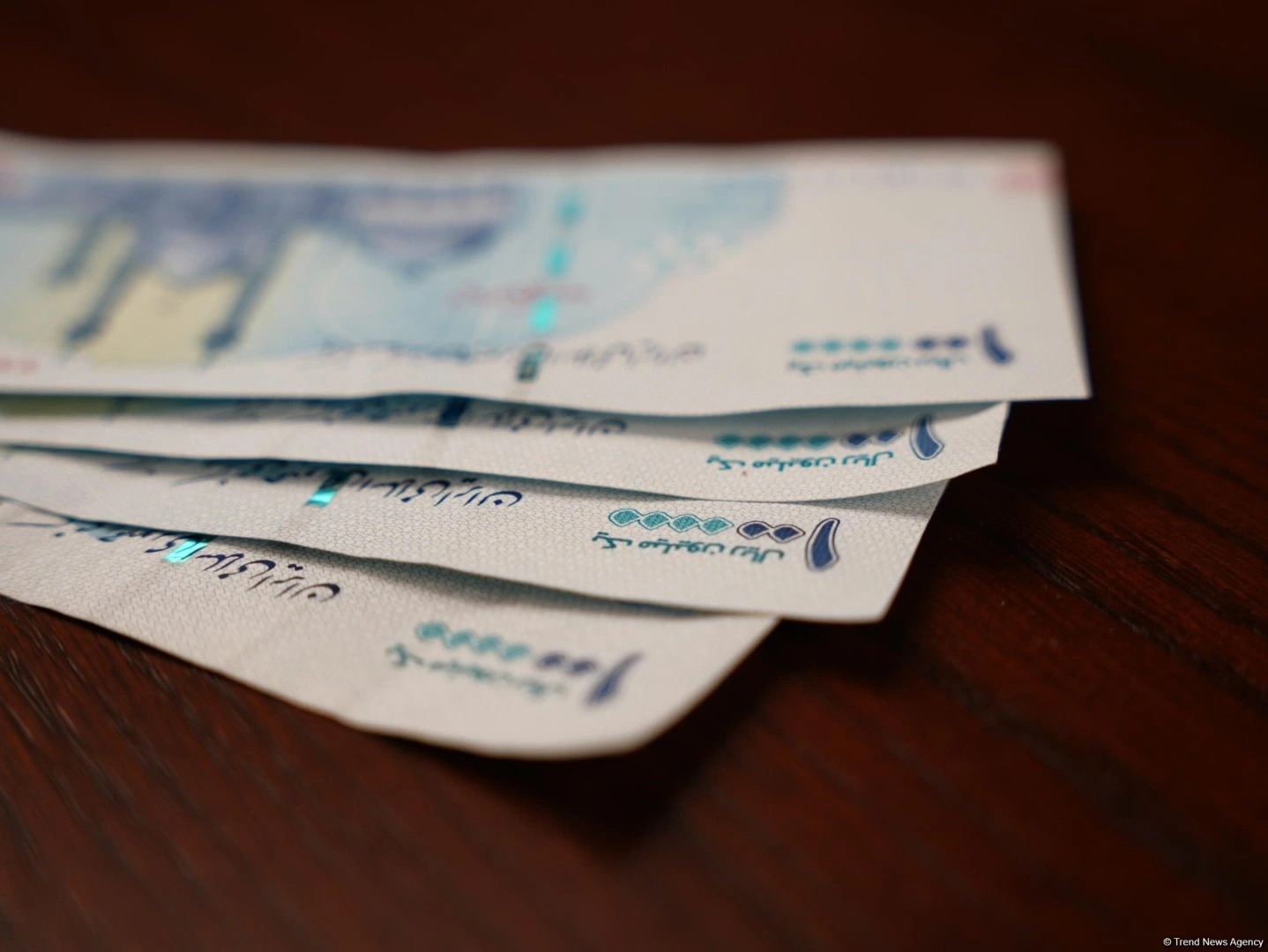 Iran releases currency exchange rates for August 2