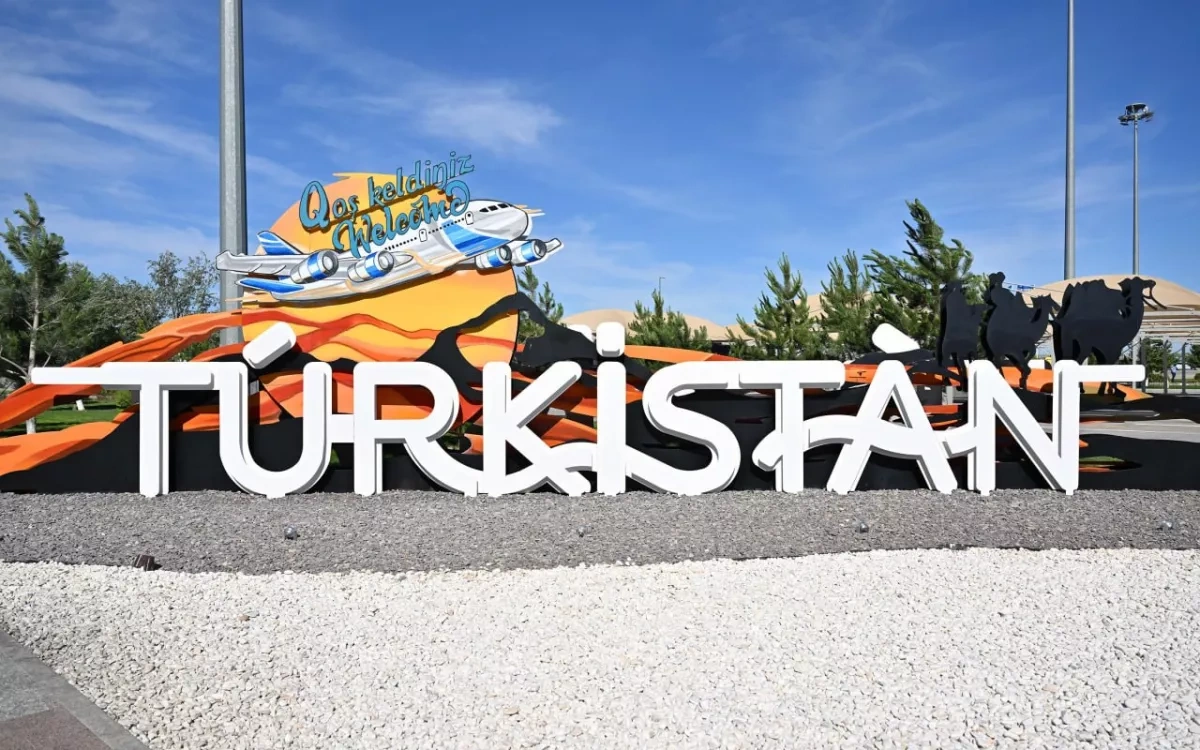 Kazakh president arrives in Turkestan for Organisation of Turkic States meeting PHOTO