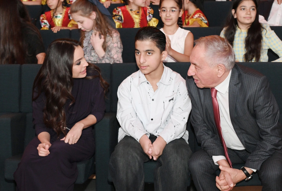 Heydar Aliyev Foundation VP Leyla Aliyeva and Alena Aliyeva attend awarding ceremony of Children’s Art Contest (PHOTO)
