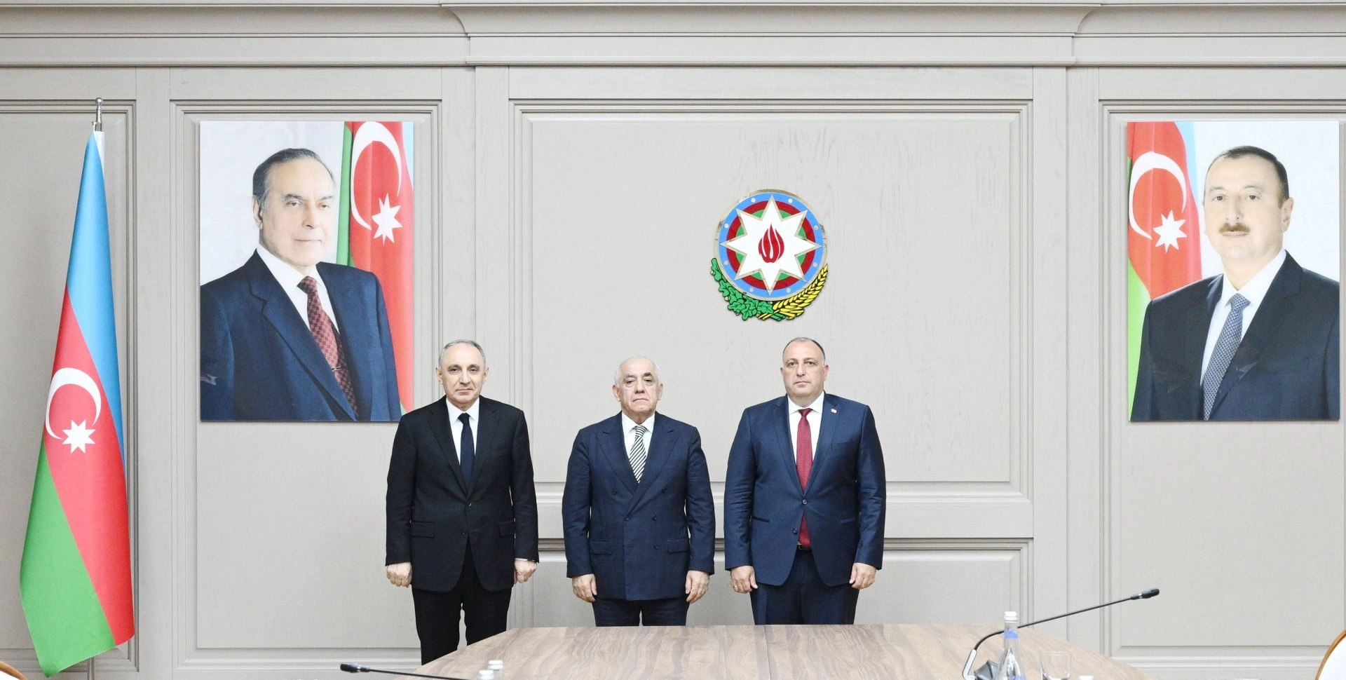 Azerbaijani PM meets with Georgian Prosecutor General (PHOTO)