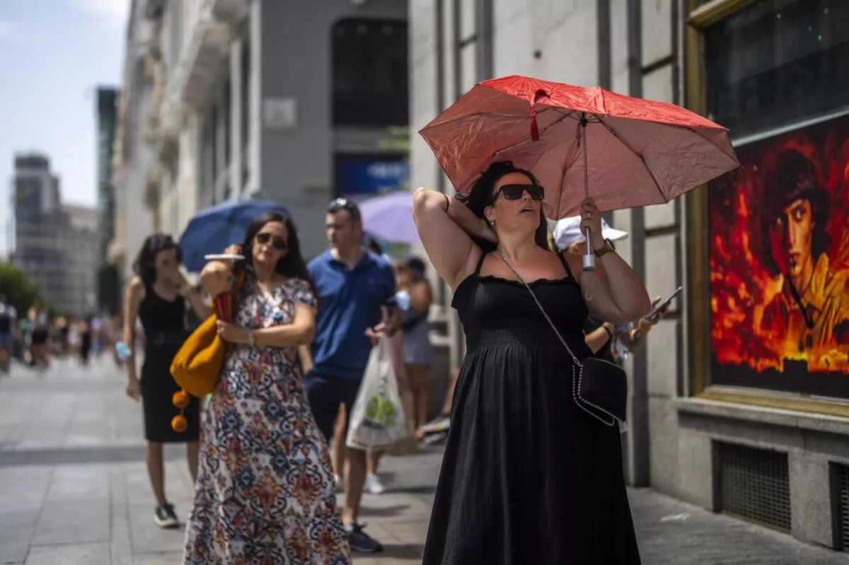 Nearly 2,000 heat-related deaths recorded in Spain in July