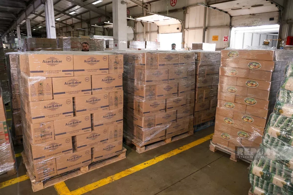 Azerbaijan sends 82 tons of aid to Iran ahead of Novruz holiday photo
