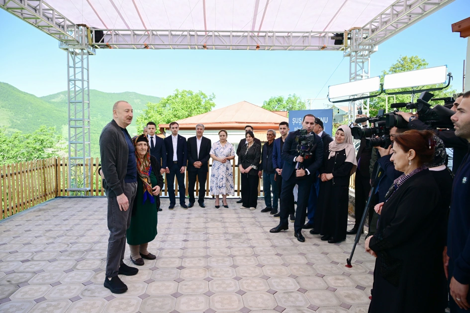 President Ilham Aliyev inspects reconstruction progress in Boyuk Galaderesi village of Shusha district, meets with residents (PHOTO)