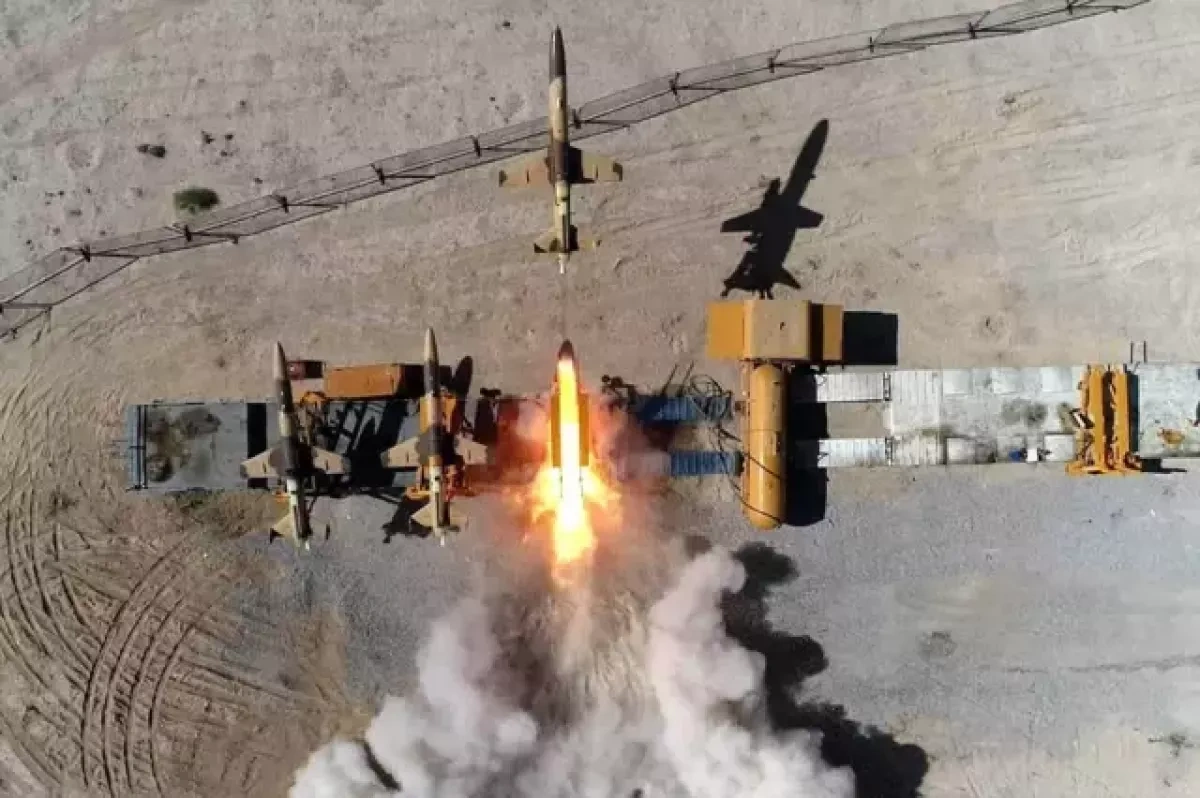 Iranian missile hits largest US military base in Middle East
