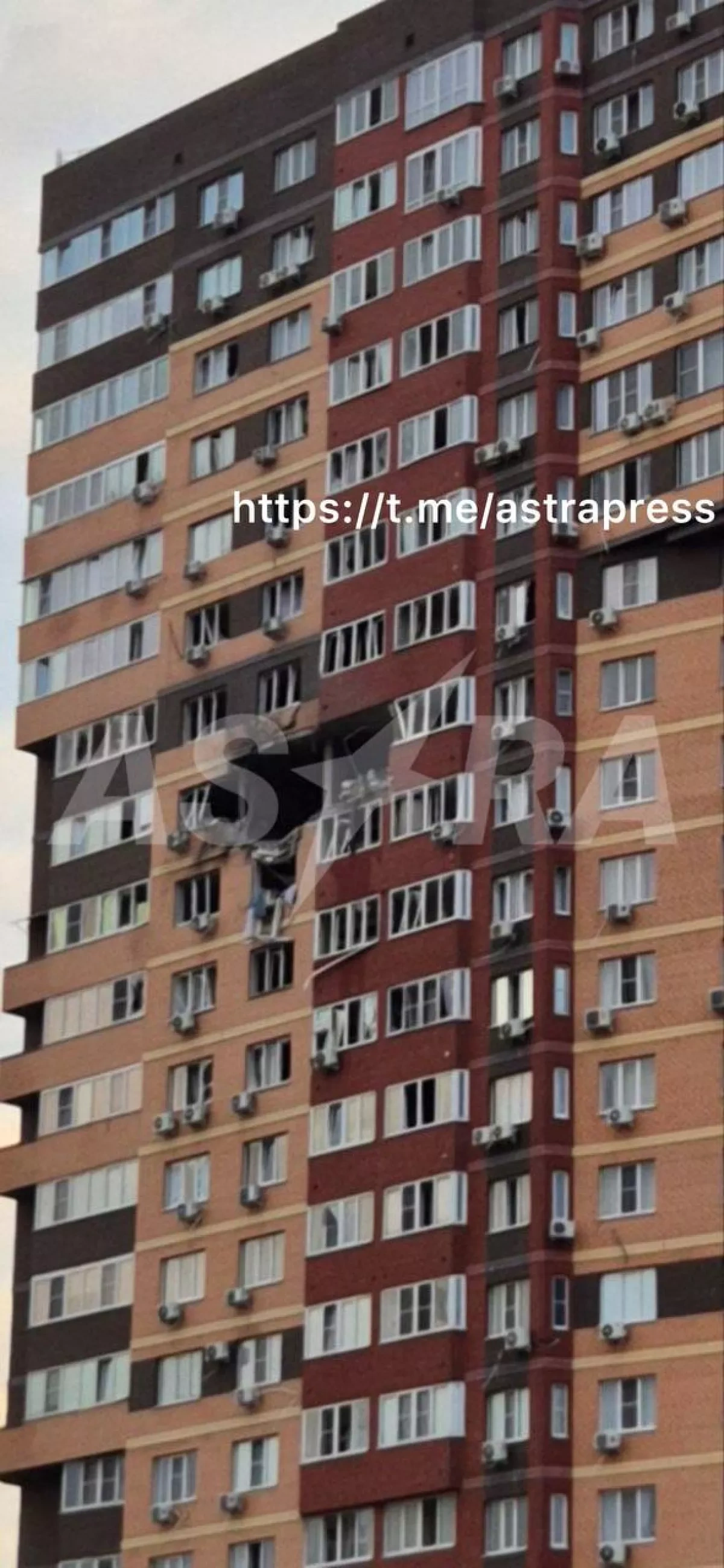 ASTRA: Attack leaves smoke billowing over Russian sea port PHOTO / VIDEO