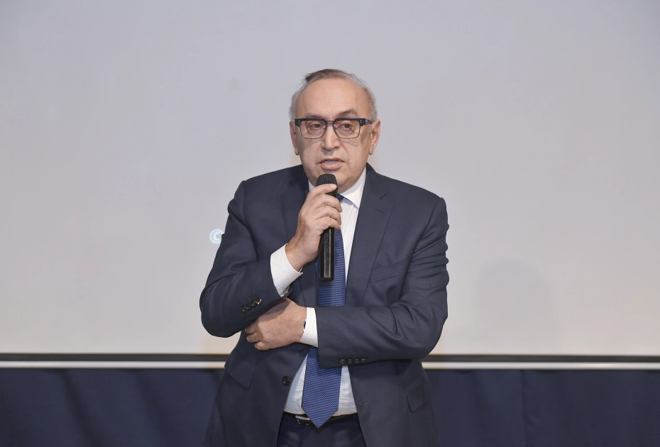 Baku hosts event commemorating National Leader Heydar Aliyev (PHOTO)