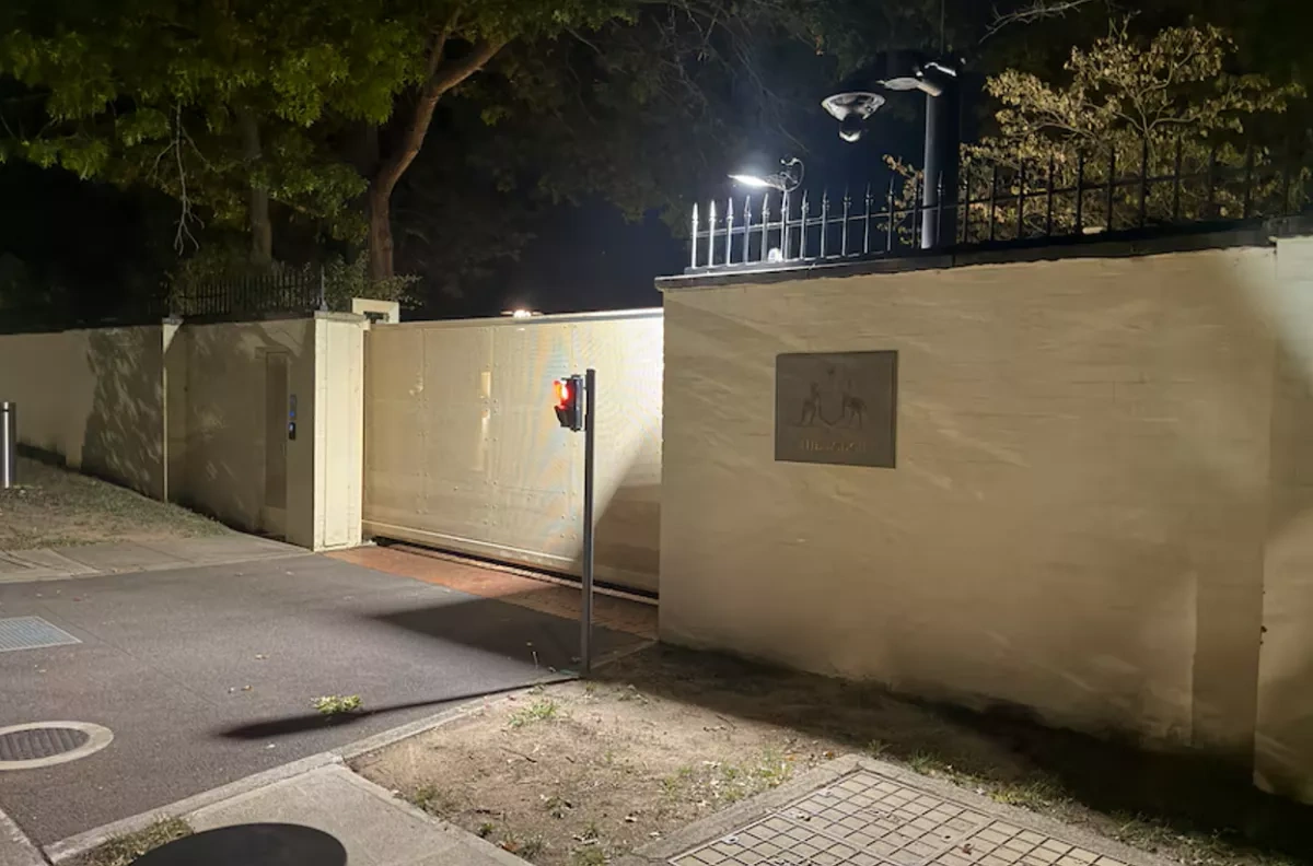 Australian PM Albanese evacuated from residence over bomb threat PHOTO