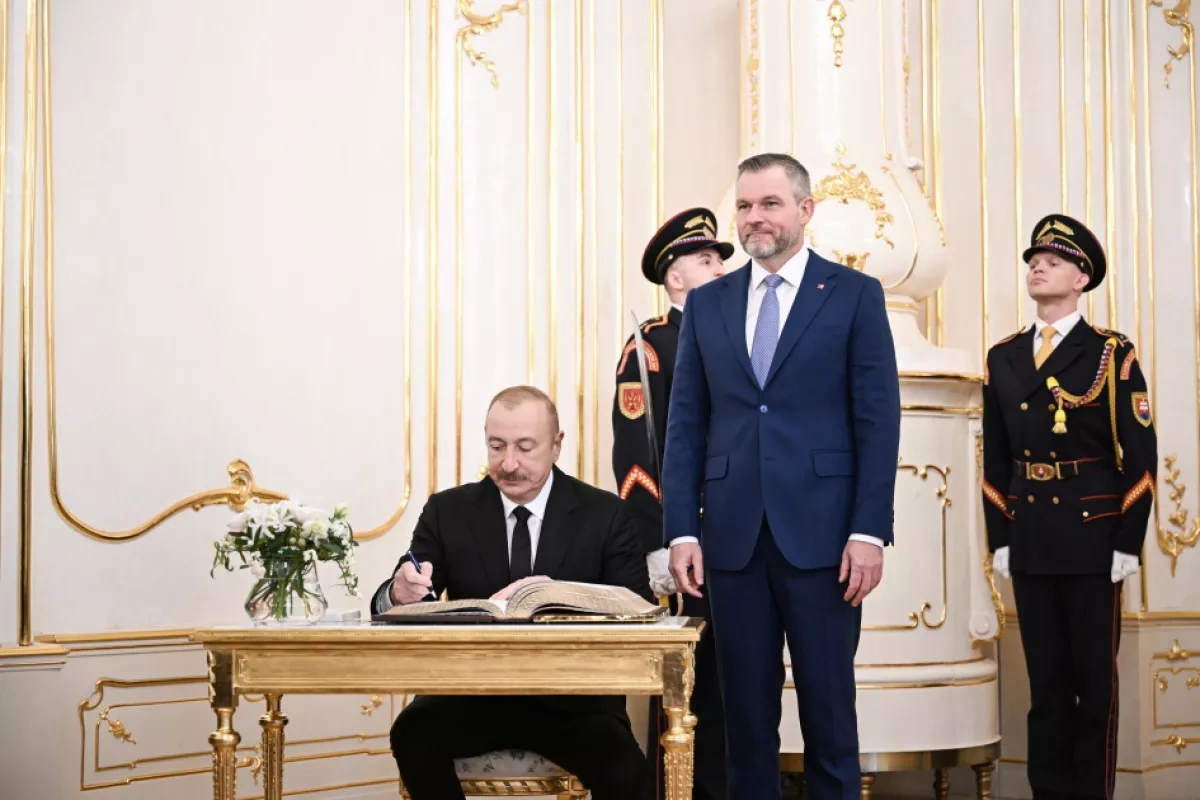 Bratislava rolls out red carpet for Azerbaijani president Grand welcome in Slovakia / PHOTO