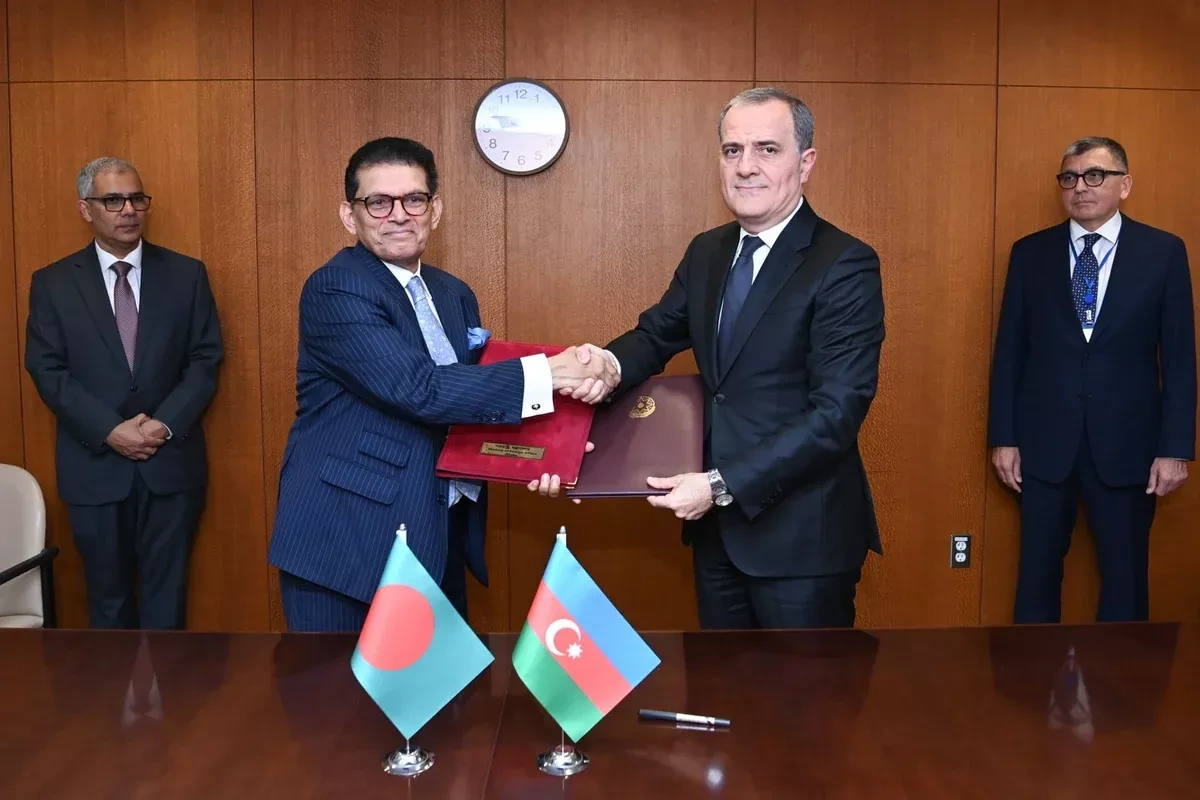 Azerbaijan, Bangladesh sign visa exemption agreement for official passport holders PHOTO