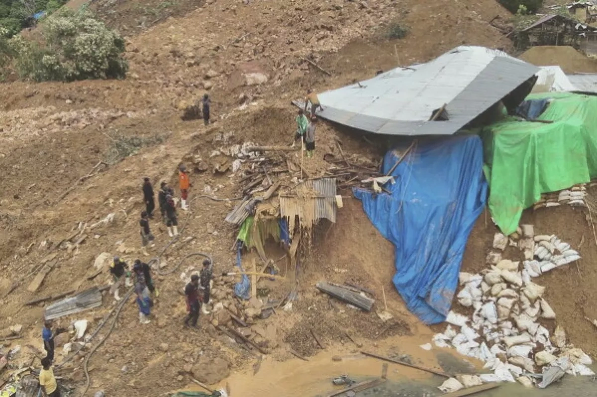 Landslide at illegal gold mine in Indonesia kills three, injures four