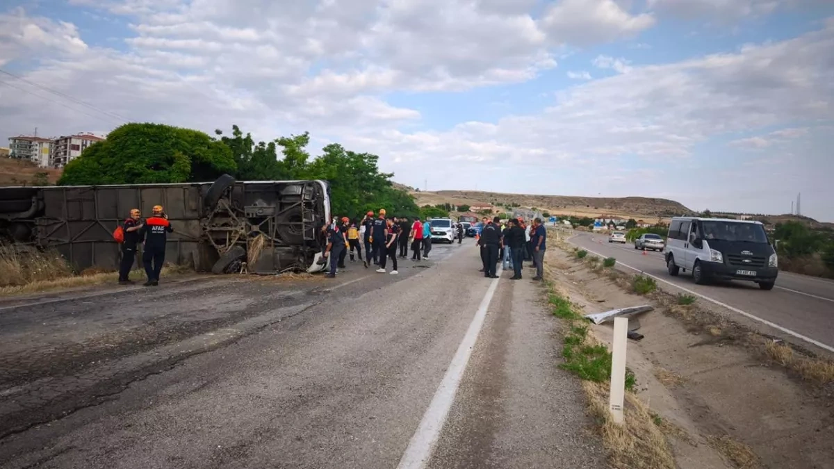 Dozens injured as passenger bus overturns in Türkiye’s Kırıkkale