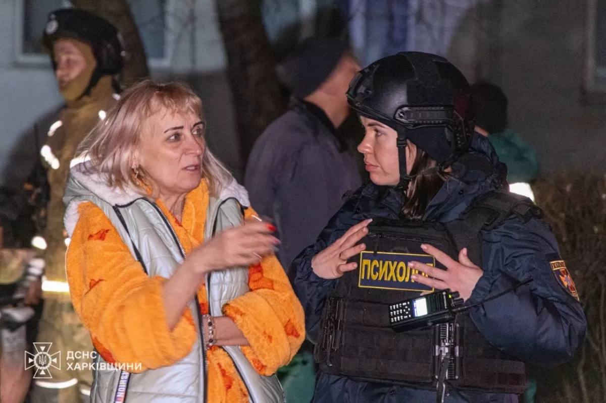 Russia attacks Kharkiv overnight, residential building damaged photo
