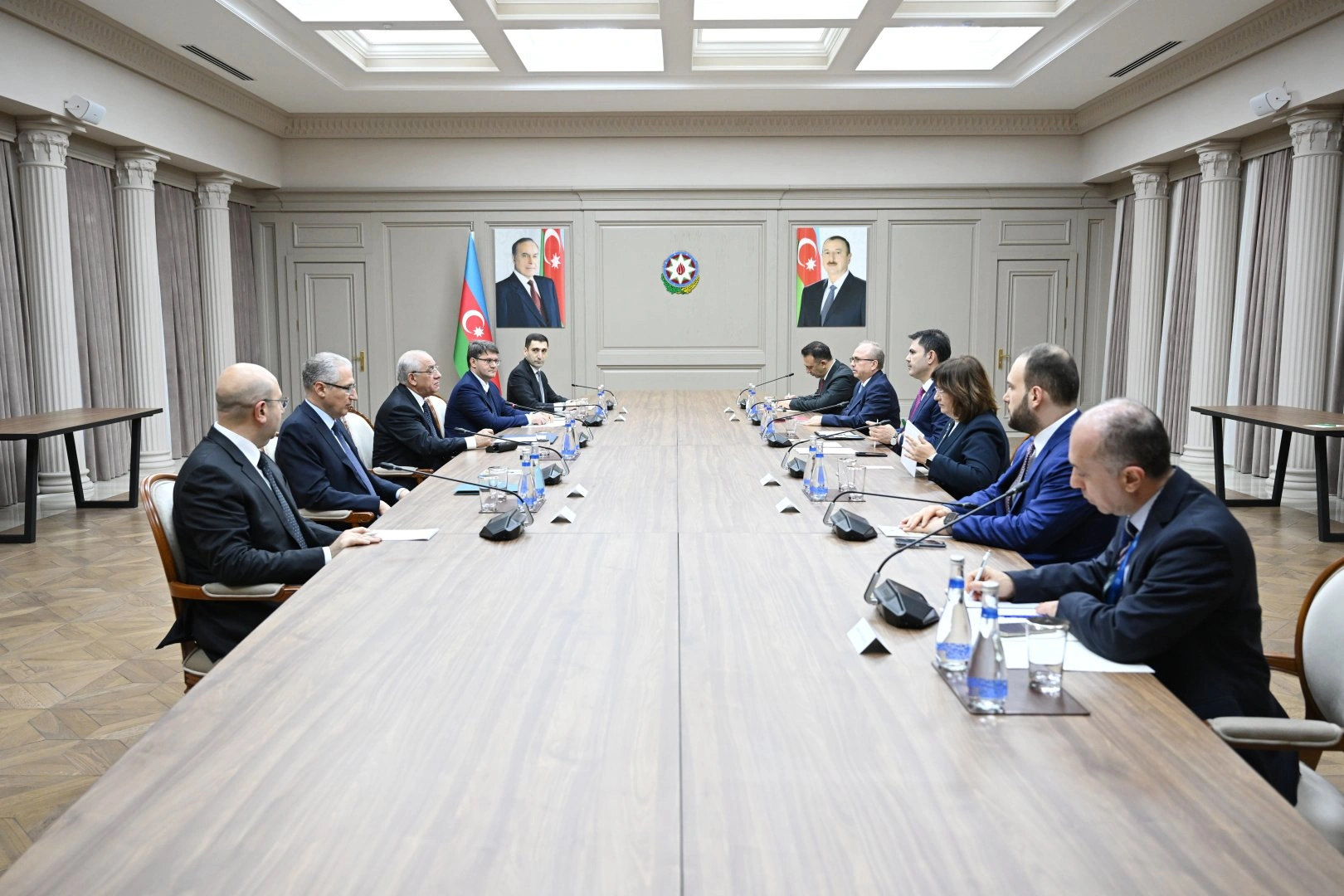 Azerbaijani PM meets Türkiye's Minister of Environment, Urbanization, and Climate Change