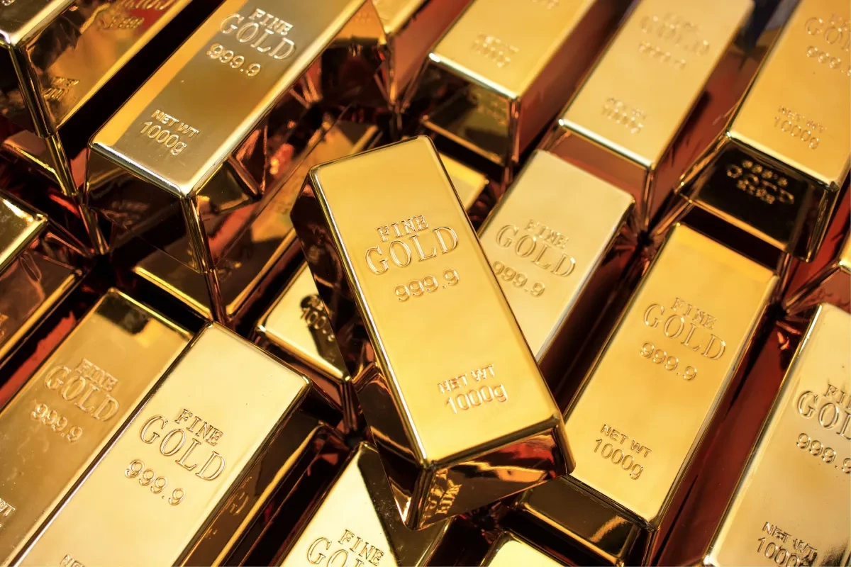 Gold drops below $4,600 as Trump signals possible non-intervention in Iran
