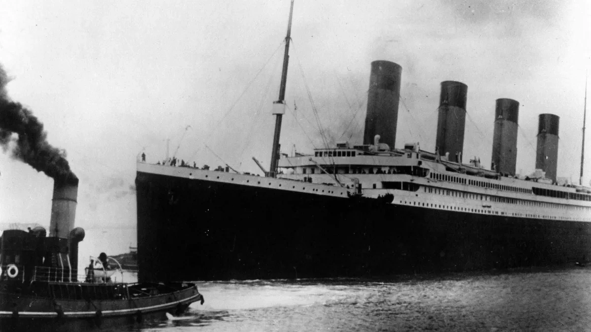 Baku advances construction of mystery vessel resembling Titanic PHOTO