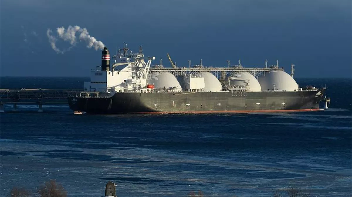 Bloomberg: Pakistan seeks emergency LNG cargo after Hormuz disruptions