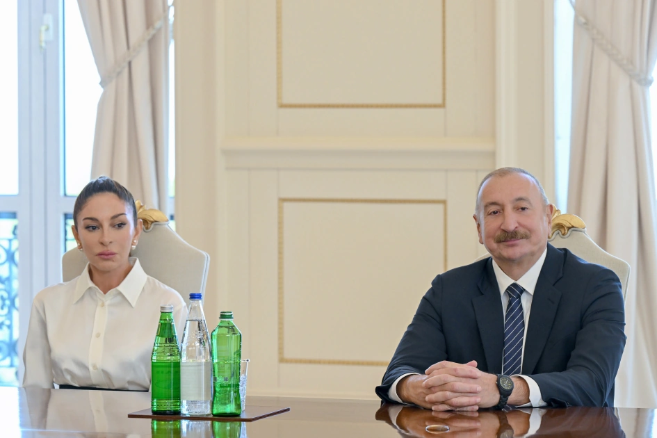 President Ilham Aliyev, First Lady Mehriban Aliyeva meet with Vietnam's Vice President (PHOTO)