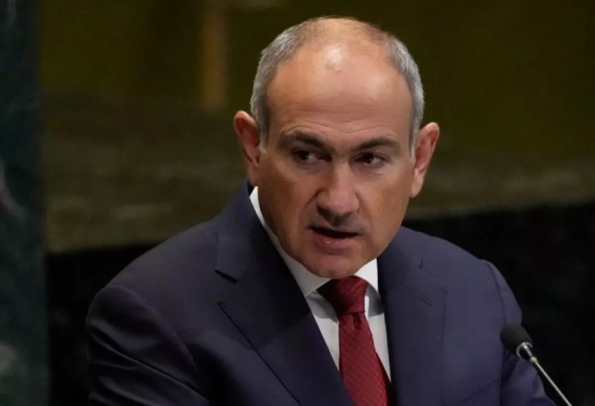 PM Pashinyan urges Karabakh Armenians to take Armenian citizenship