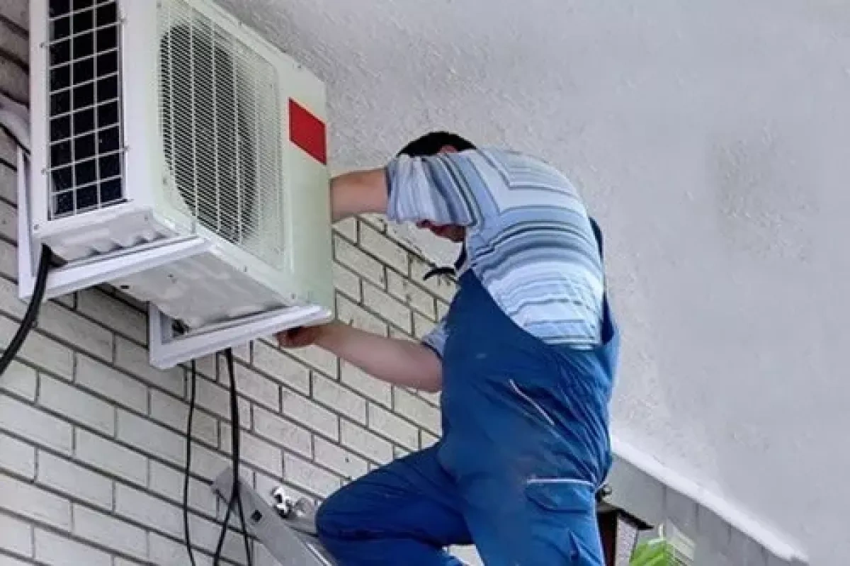 Greens urge air conditioning drive after Germany's record heat