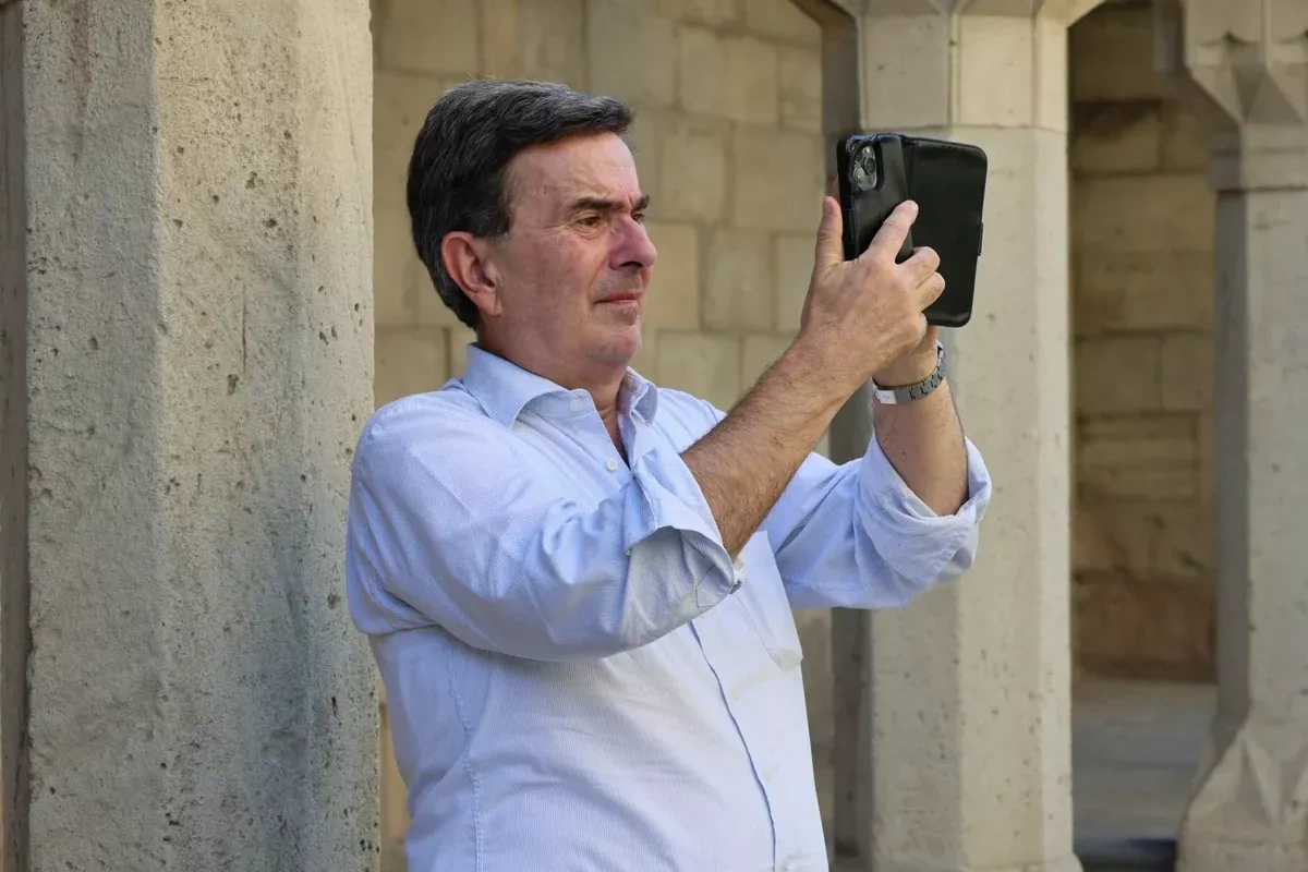 OSCE chairperson-in-office tours Baku's historic Icherisheher PHOTO