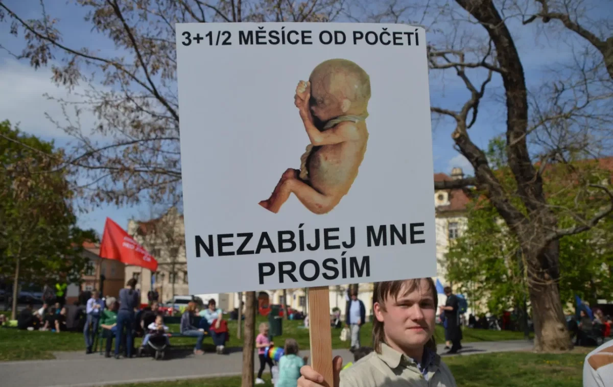 Massive demonstrations in Prague see pro-life march meet counter-protests