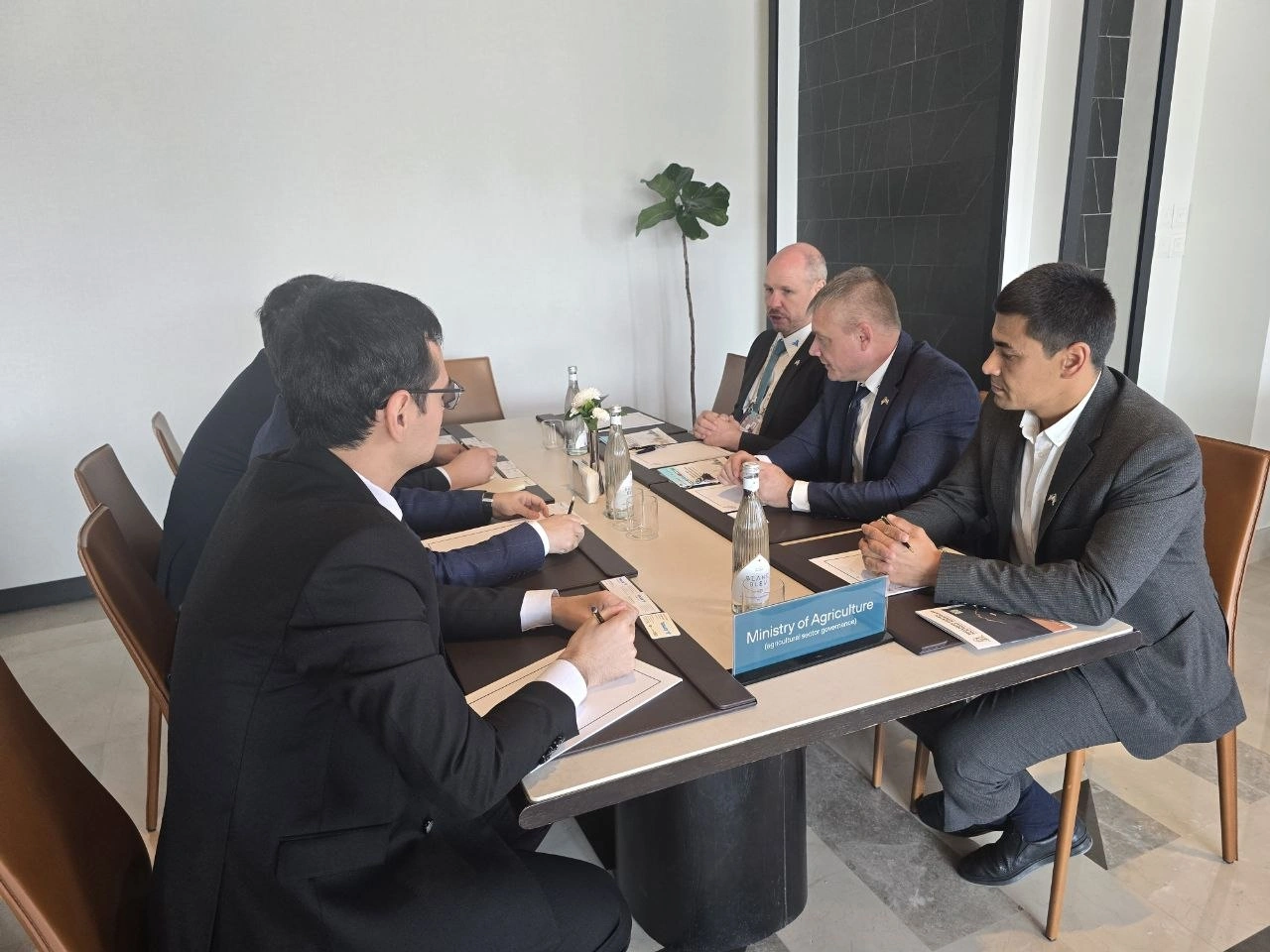 Uzbekistan, U.S. company explore mechanized irrigation projects