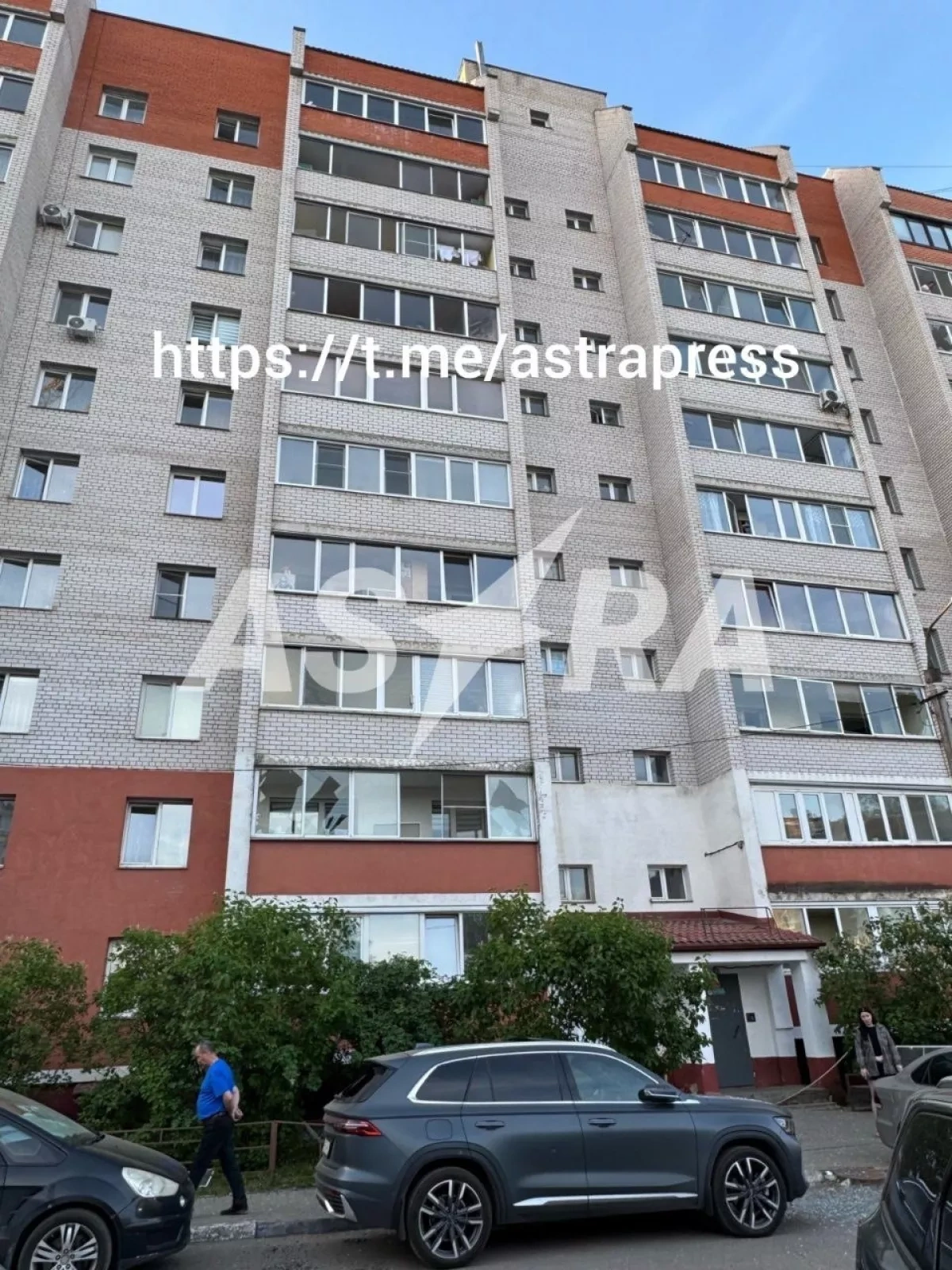 Drone hits crane in Russia's Smolensk courtyard, residents fear collapse PHOTO