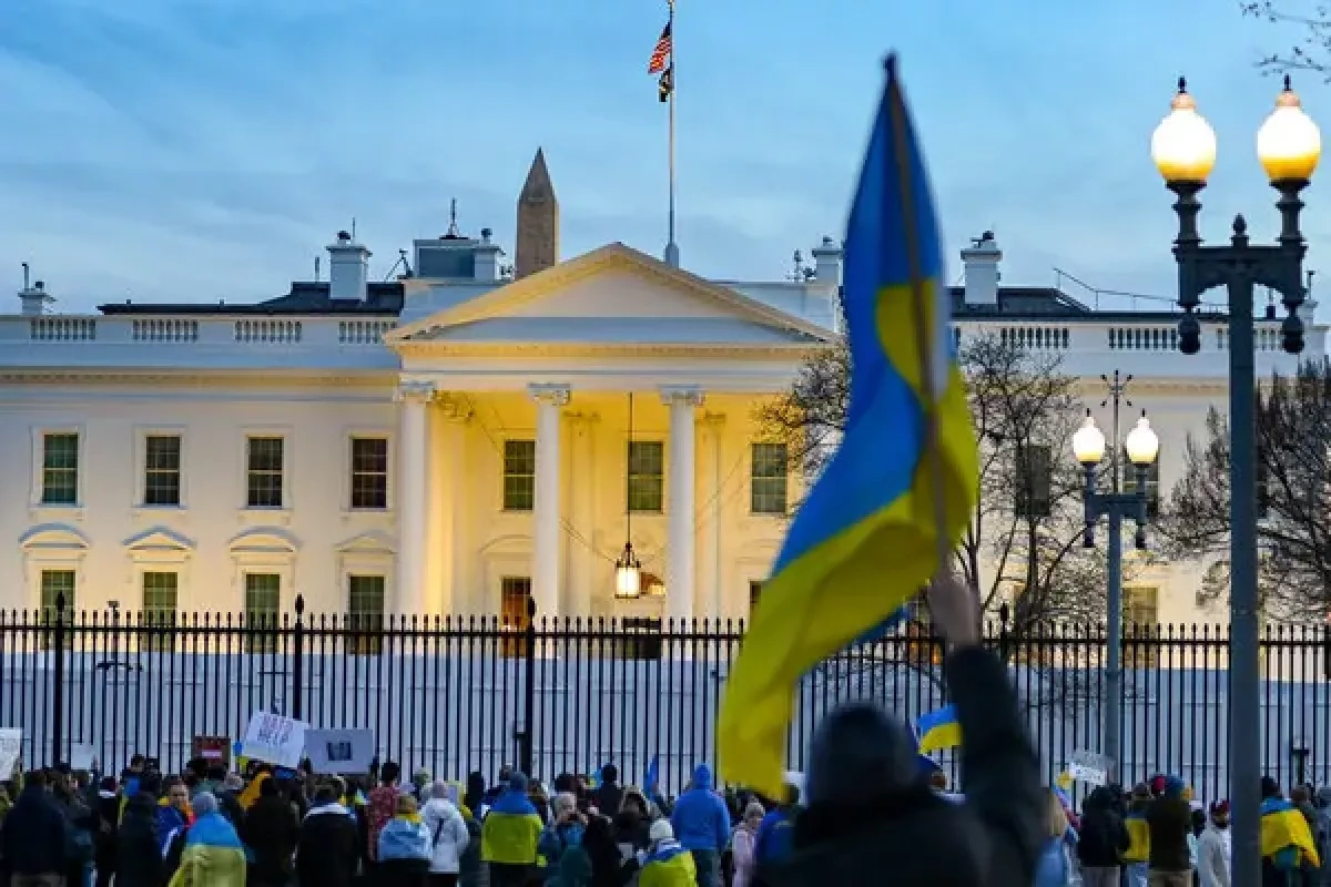 Politico: Ukraine fades from White House agenda as Iran takes priority