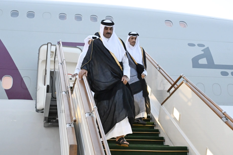 Amir of Qatar arrives in Azerbaijan to attend 7th CICA summit (PHOTO)