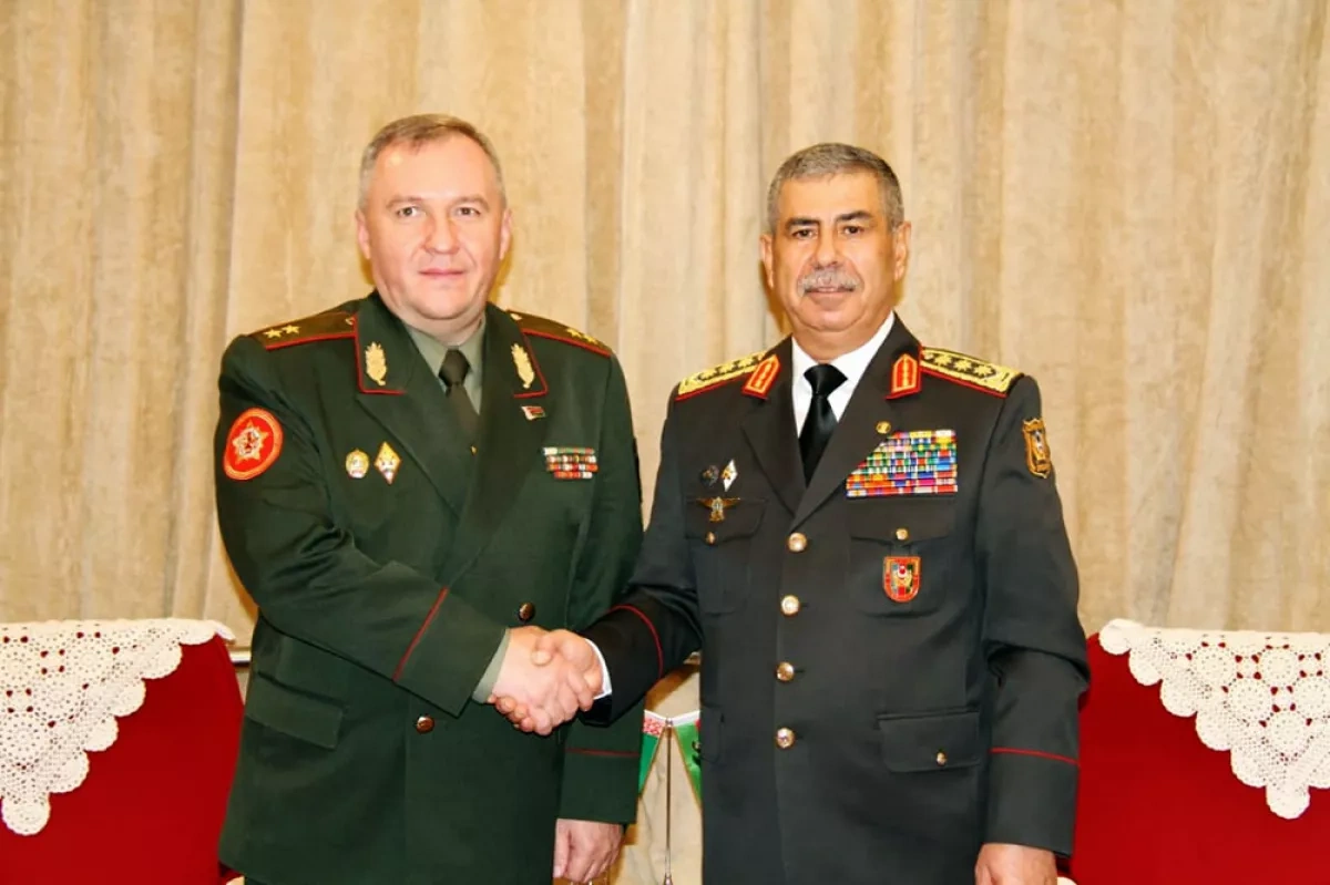 Azerbaijani, Belarusian defence ministers discuss military cooperation PHOTO / VIDEO