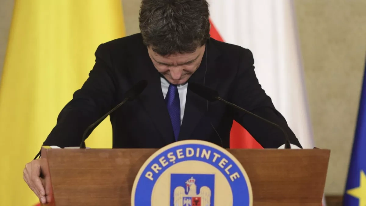 Poll shows most Romanians would vote against removing president