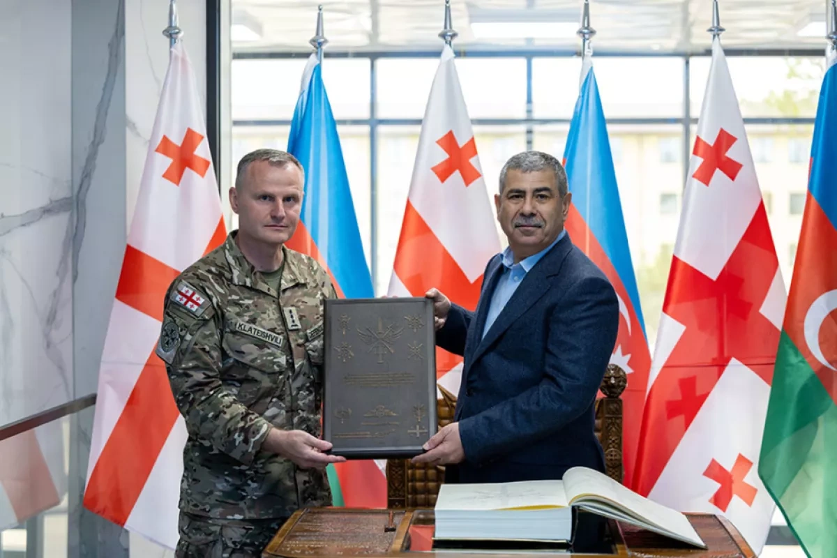 Azerbaijani defence chief visits Georgian special operations base in Mukhrovani PHOTO