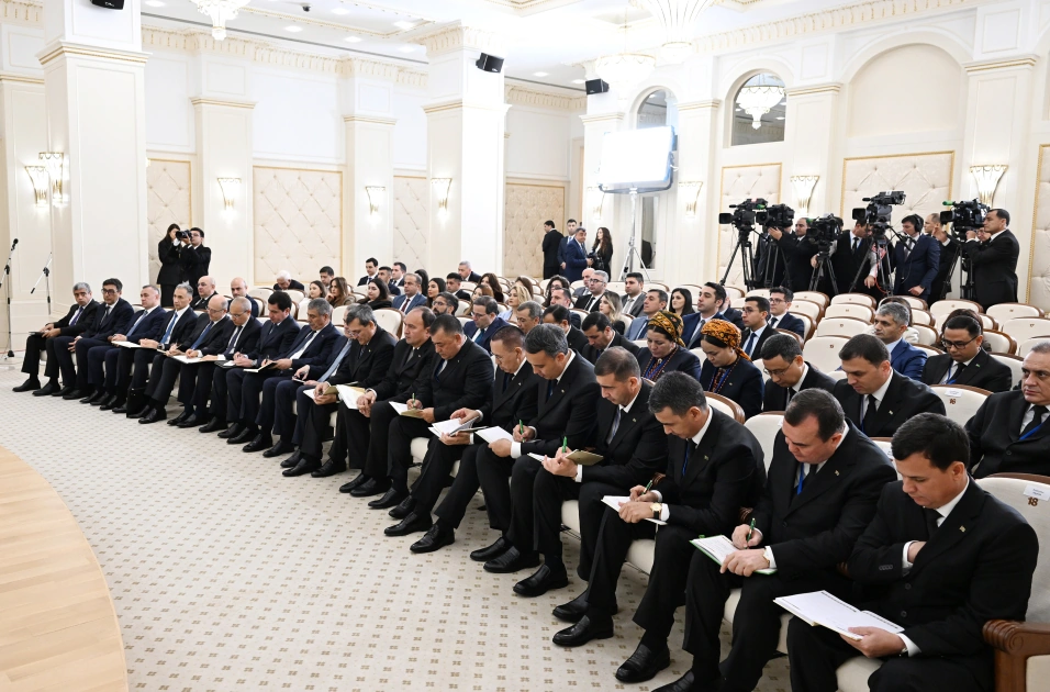 Presidents Ilham Aliyev and President of Turkmenistan delivered press statements (PHOTO)