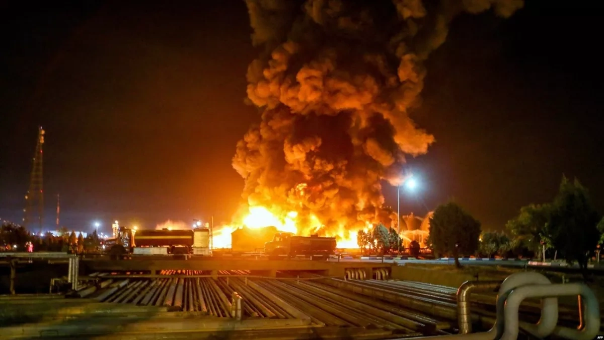 Iran warns of retaliation against Saudi oil sites over any strike