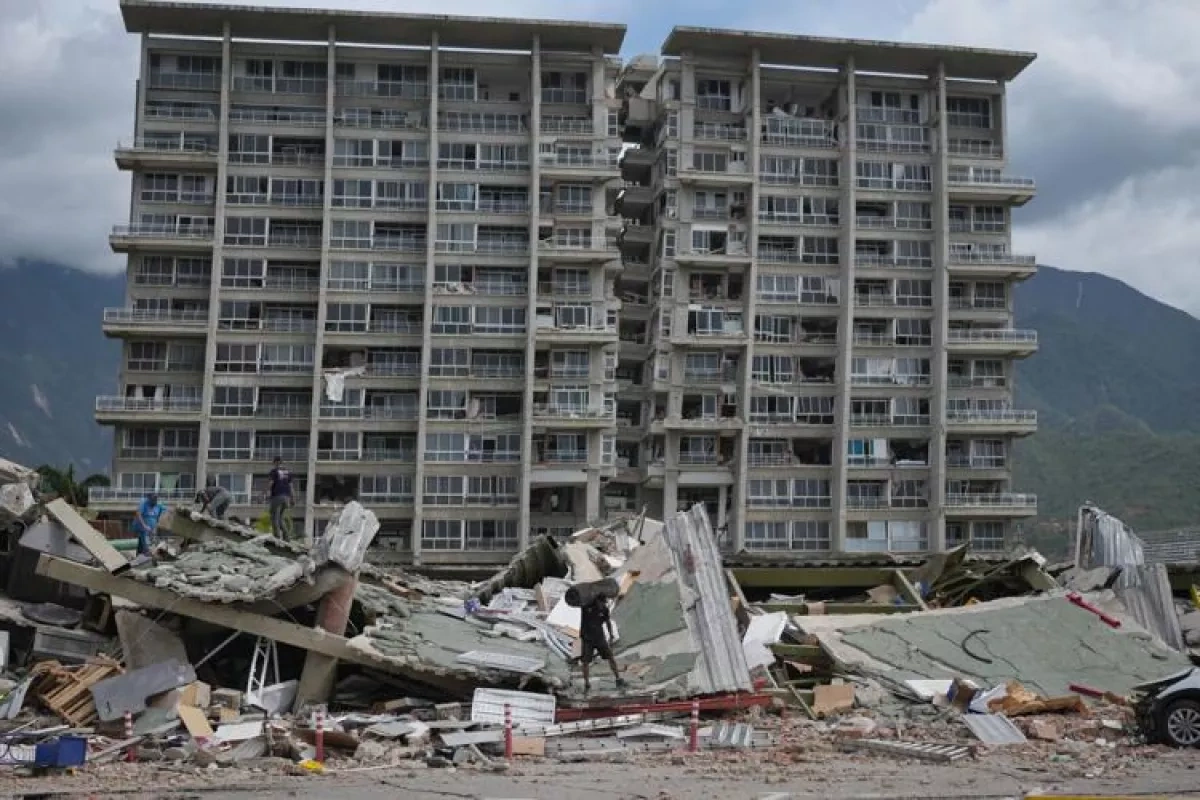 Aftershocks continue to shake Venezuela following deadly earthquake