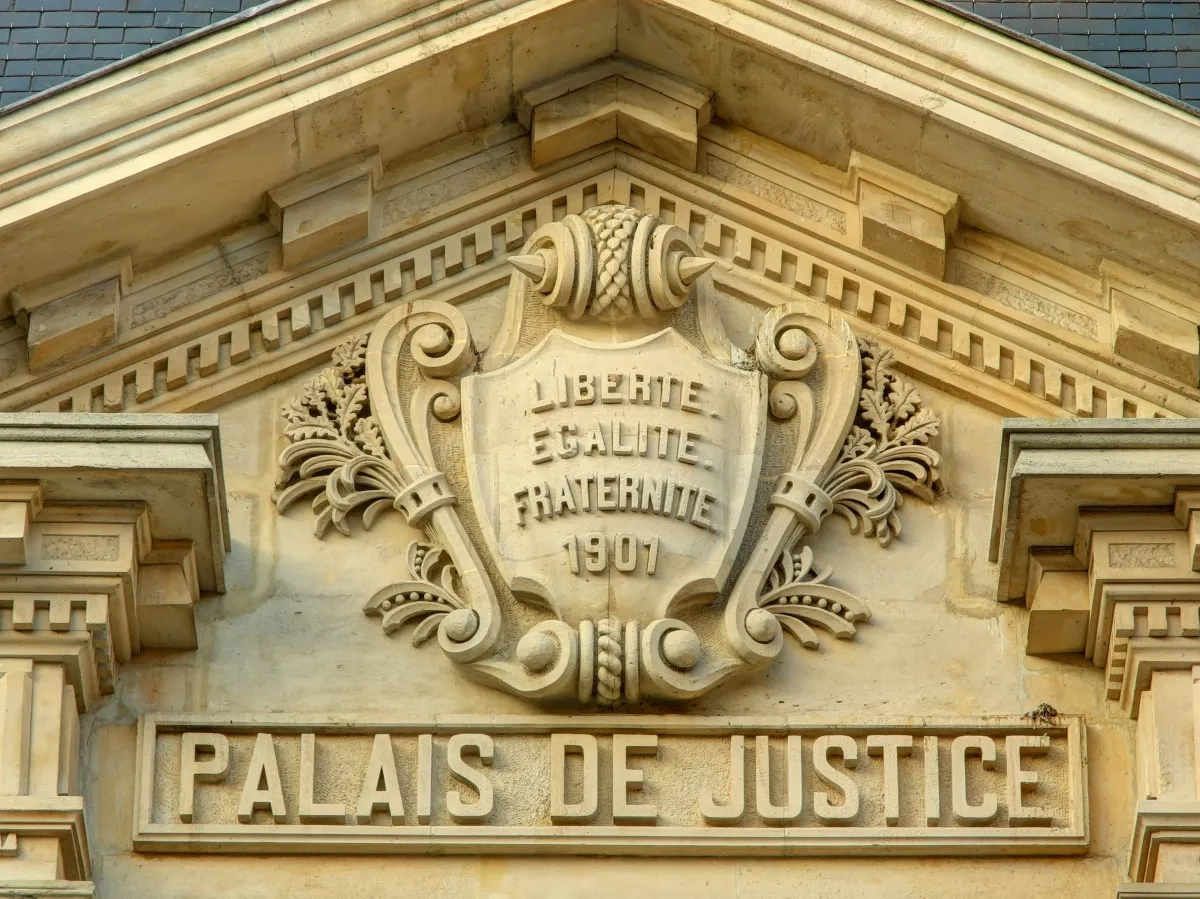 France lifts last-minute ban on Muslim congress