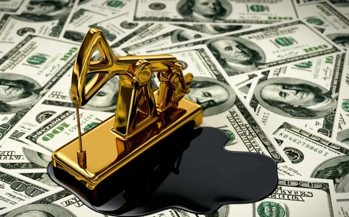 Oil prices edge lower as OPEC+ raises output targets, Gulf exports recover