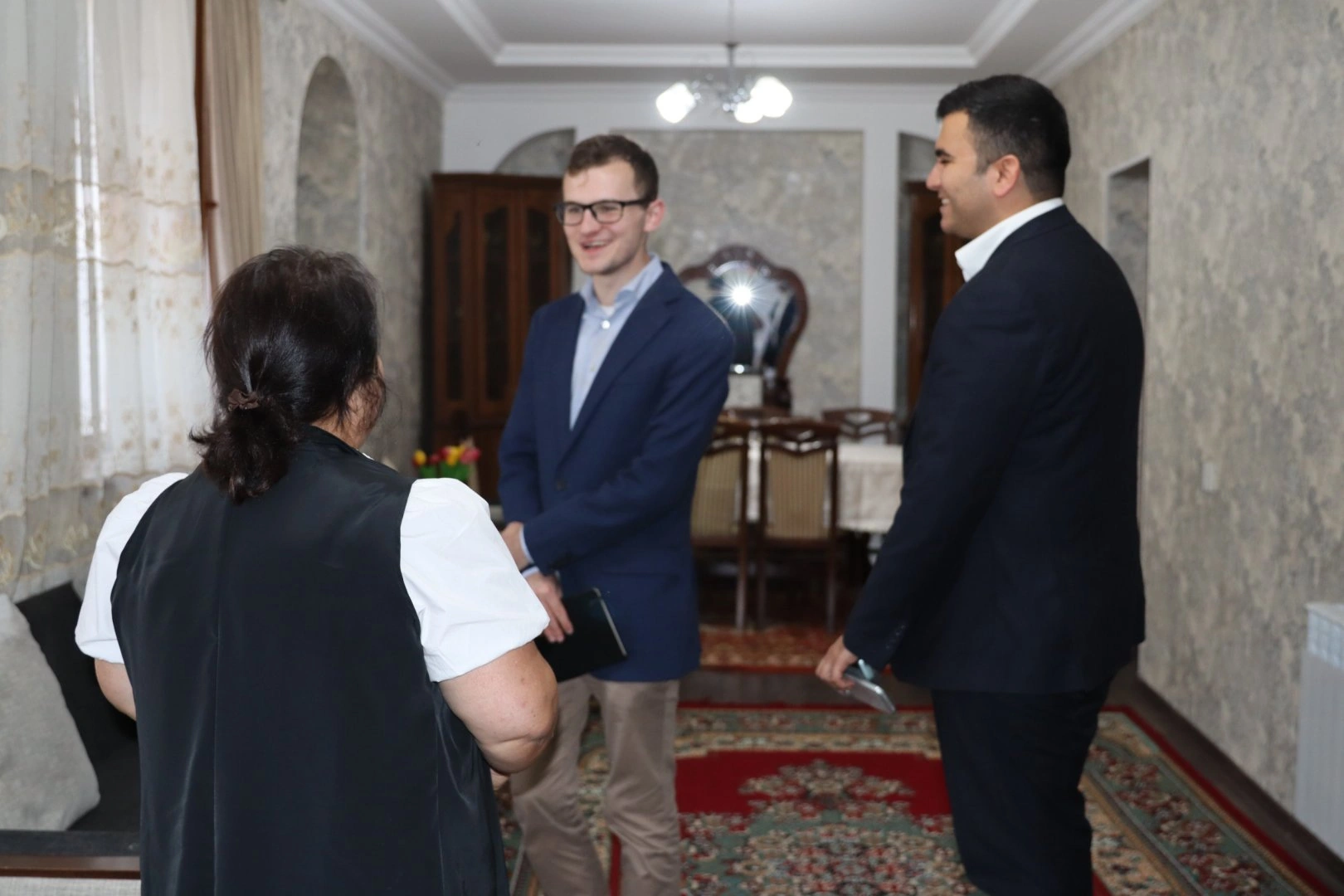 US journalist meets former internally displaced residents in Karabakh (PHOTO)