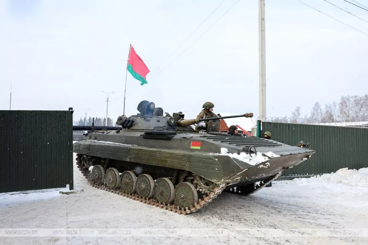 Belarusian president tests troop readiness with unannounced combat exercise