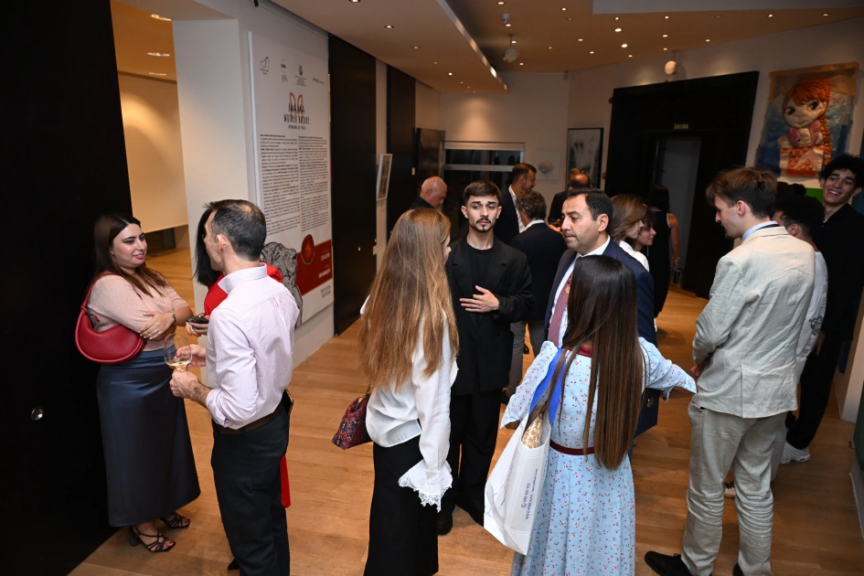 Heydar Aliyev Foundation VP Leyla Aliyeva, Arzu Aliyeva attend MAMA “Mother Nature” international art exhibition in Madrid (PHOTO)